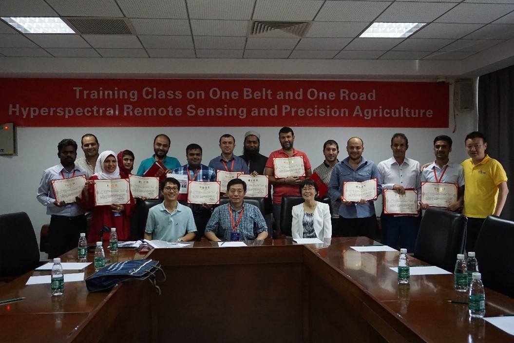 “一带一路”暨发展中国家2.jpg “一带一路”暨发展中国家2.jpg